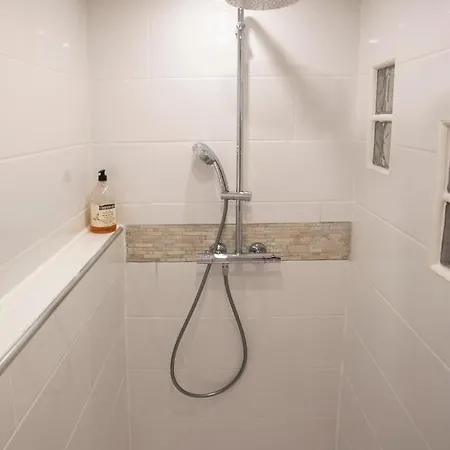 T3 Traversant Standing Garage Et Piscine Exterieure Gratuits Apartment Sete