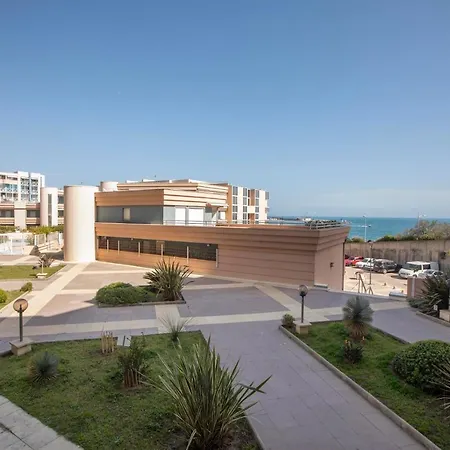 T3 Traversant Standing Garage Et Piscine Exterieure Gratuits Apartment Sete